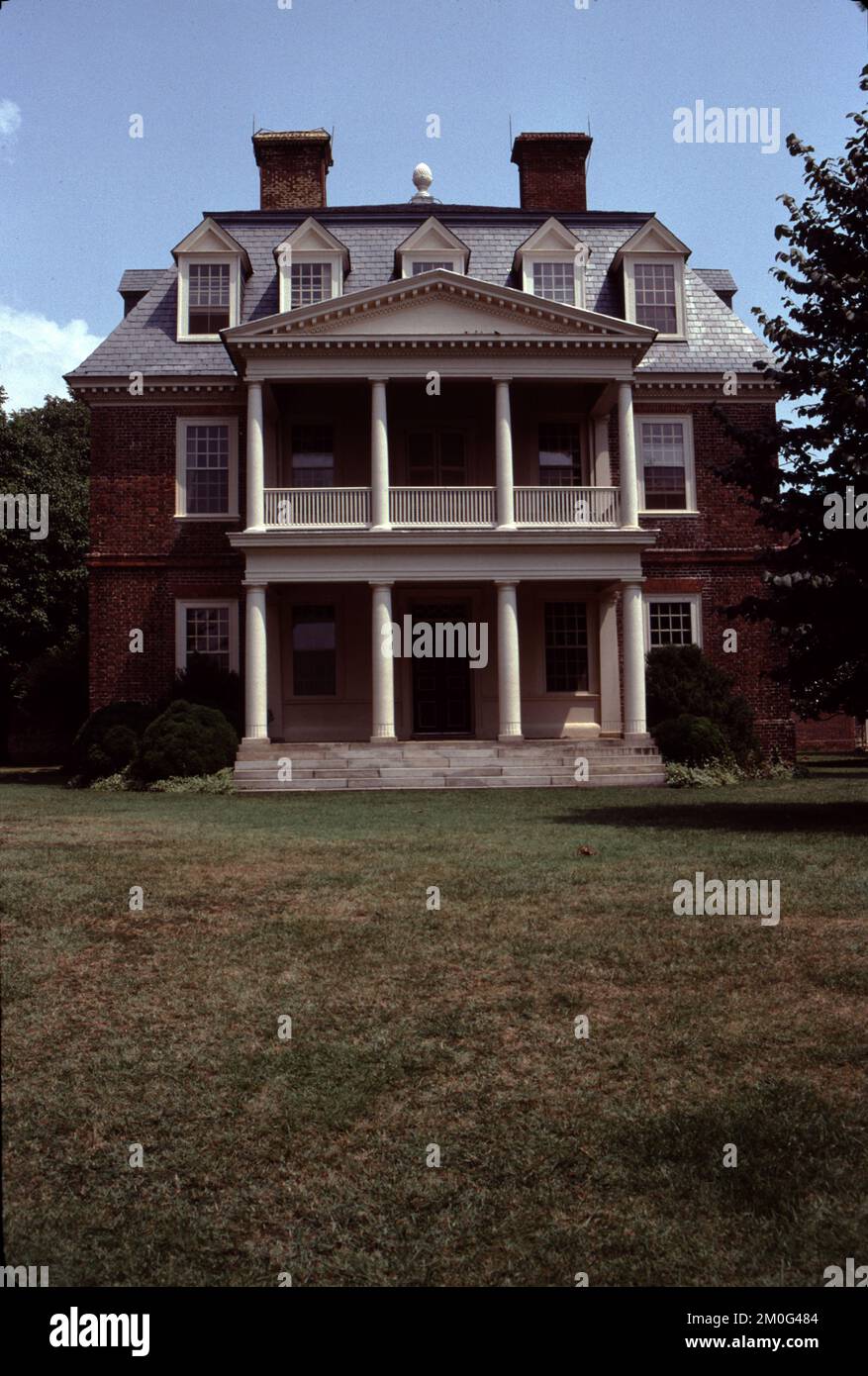 Hopewell, VA. U.S.A. 9/1987. Shirley Planation on the James River has