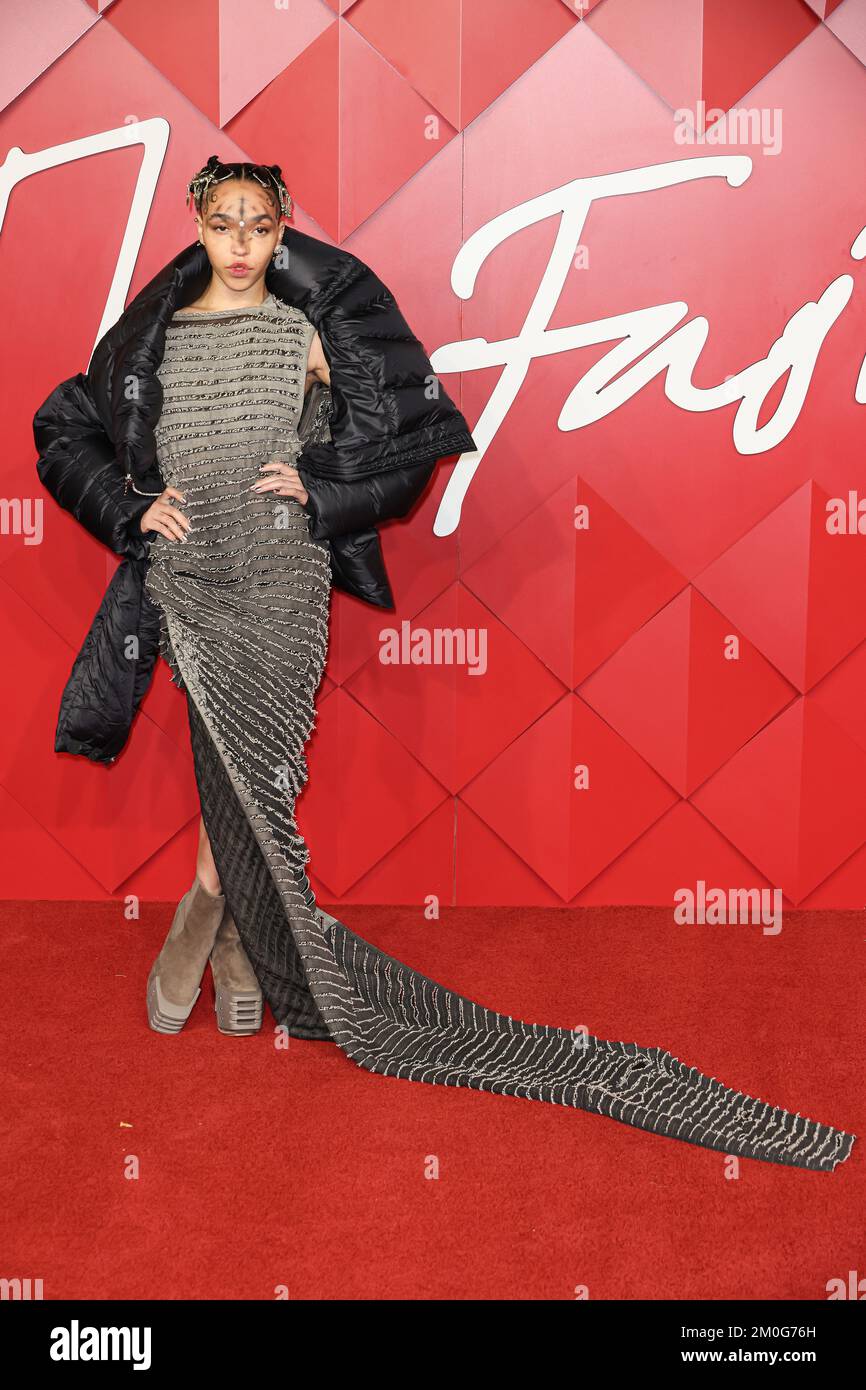 FKA Twigs attends the British Fashion Awards 2022 held at Royal Albert ...
