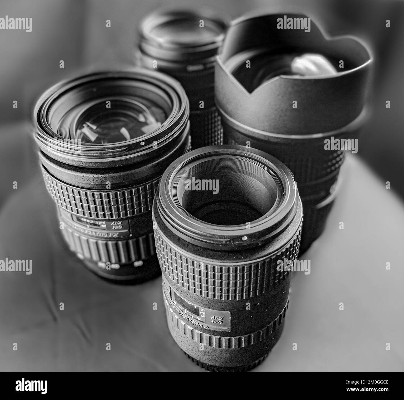 Zoom lenses Black and White Stock Photos & Images - Alamy