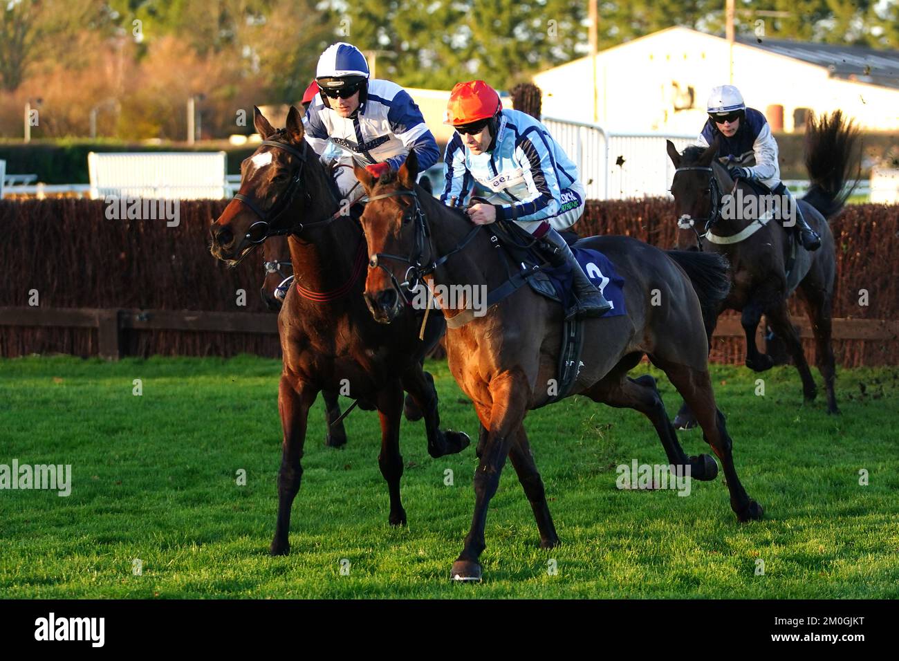 Swincombe Fleat ridden by jockey Aidan Coleman (left) and Bolintlea ridden by jockey Charlie Hammond during the At the Races App Expert Tips Mares' Novices' Handicap Chase at Fontwell Park Racecourse. Picture date: Tuesday December 6, 2022. Stock Photo