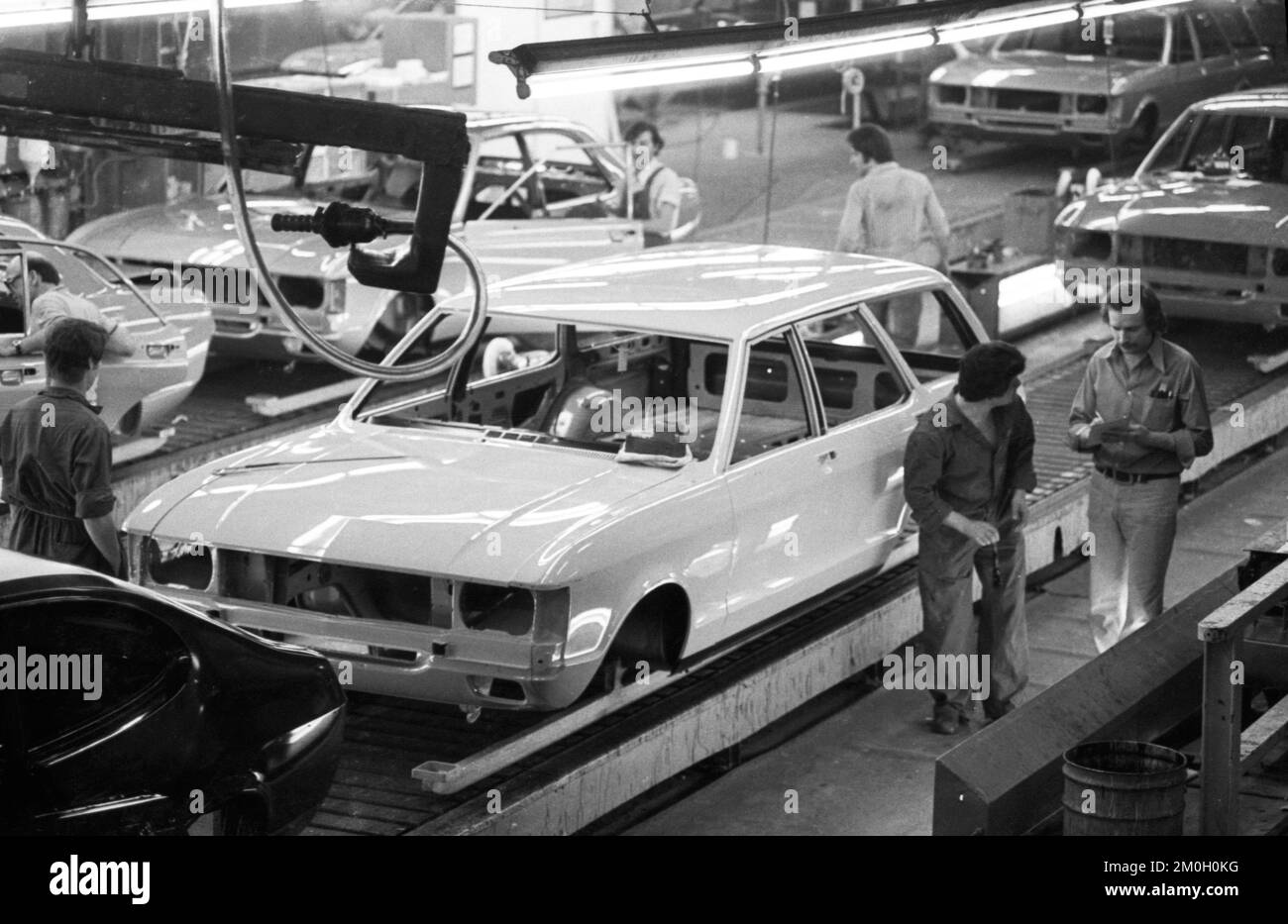 Car production at the Ford factory on 12.02.1976 in Cologne, Germany, Europe Stock Photo