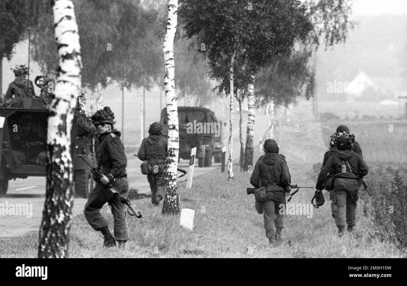 50, 000 NATO soldiers in autumn manoeuvre Großer Baer on 06.09.1976 in the district of Verden, Germany, Europe Stock Photo