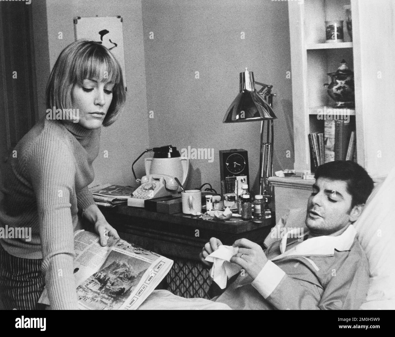 Carrie Snodgress, Richard Benjamin, on-set of the Film, "Diary Of A Mad Housewife", Universal Pictures, 1970 Stock Photo