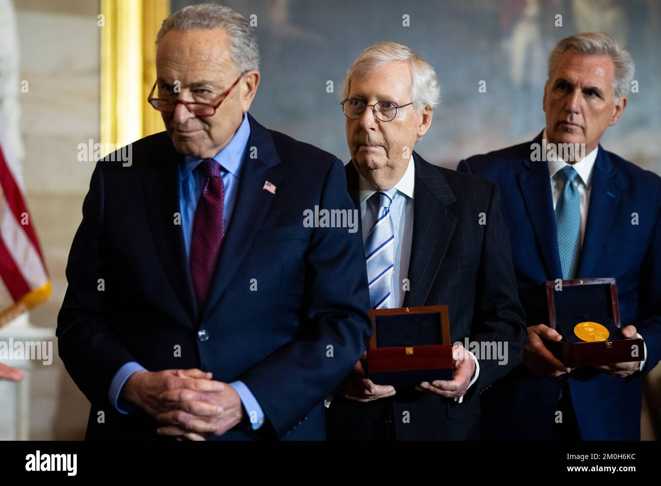Washington, USA. 06th Dec, 2022. Senator Chuck Schumer (D-N.Y.), the Senate Majority Leader, present medals with Senator Mitch McConnell (R-KY), the Senate Minority Leader, and Representative Kevin McCarthy (R-CA), the House Minority Leader, during a Congressional gold medal ceremony honoring police who served on January 6th, at the U.S. Capitol, in Washington, DC, on Tuesday, December 6, 2022. (Graeme Sloan/Sipa USA) Credit: Sipa USA/Alamy Live News Stock Photo
