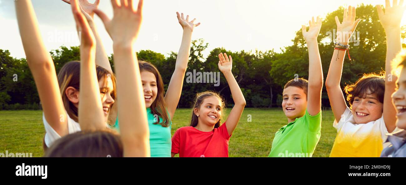 Kids playing at park hi-res stock photography and images - Alamy