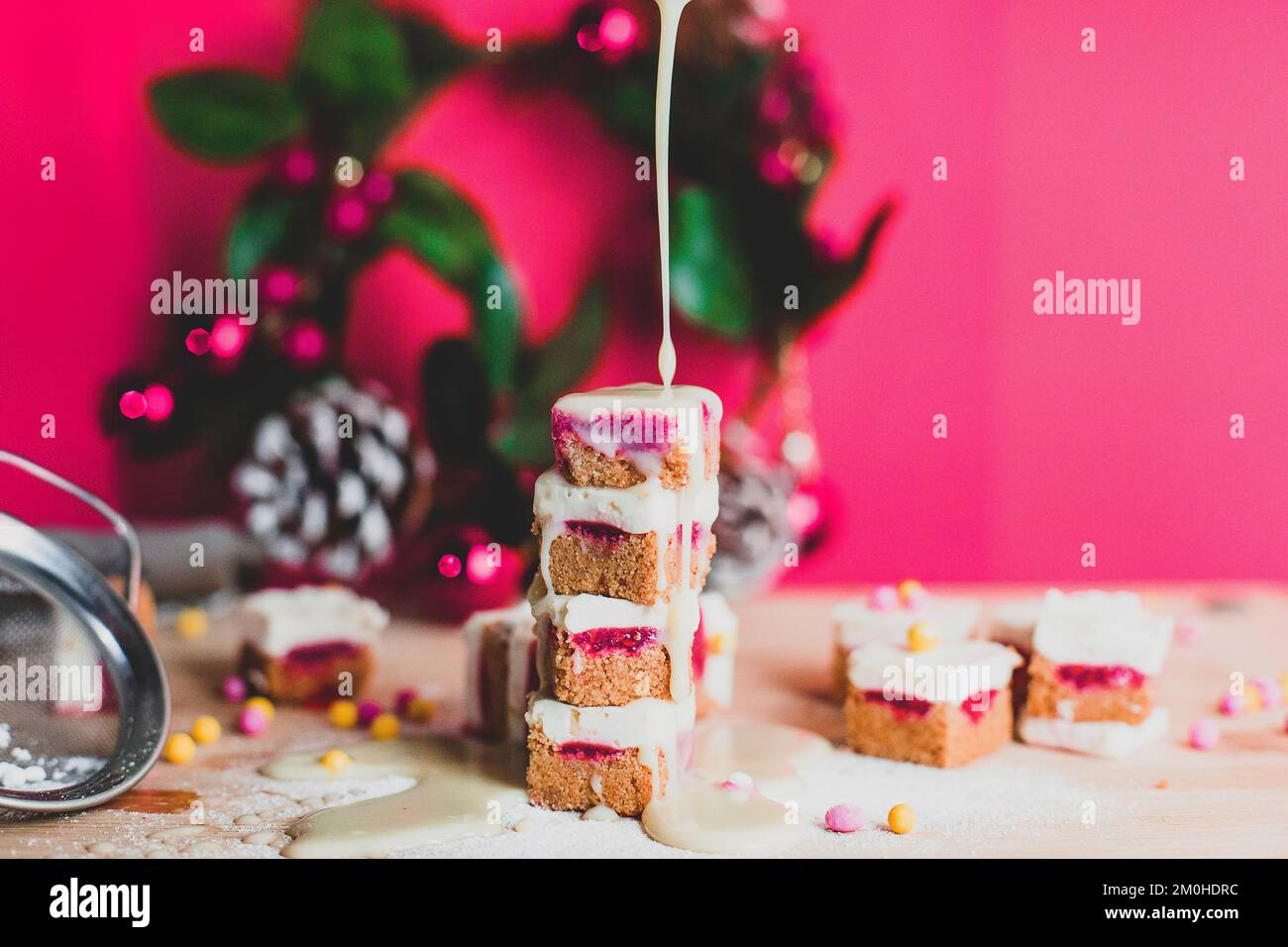 Christmas mini cheesecake melting chocolate Stock Photo Alamy