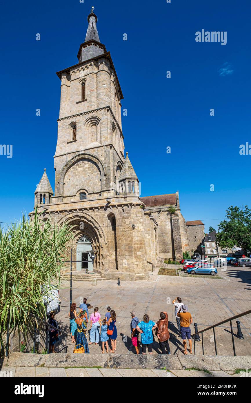 France, Creuse, La Souterraine, stage on the Via Lemovicensis or Vezelay Way, one of the main ways to Santiago de Compostela, Notre-Dame church of the 11th, 12th and 13th centuries Stock Photo