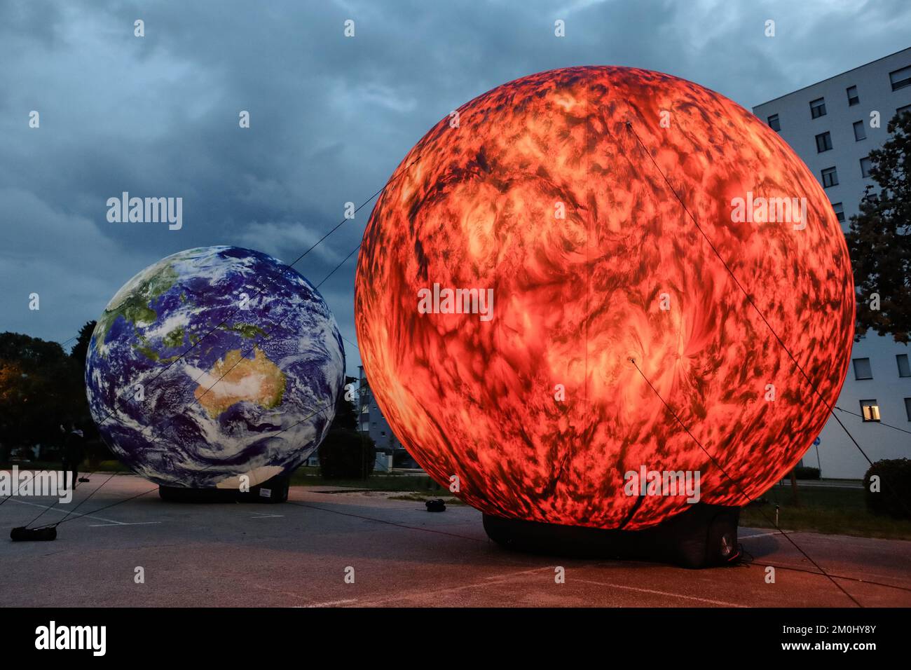 Exhibition of inflatable models of the Earth and the Sun from the Brno