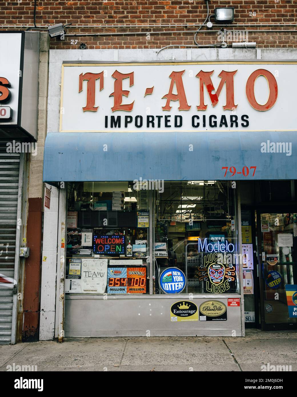 TeAmo Cigars vintage sign, Queens, New York Stock Photo Alamy