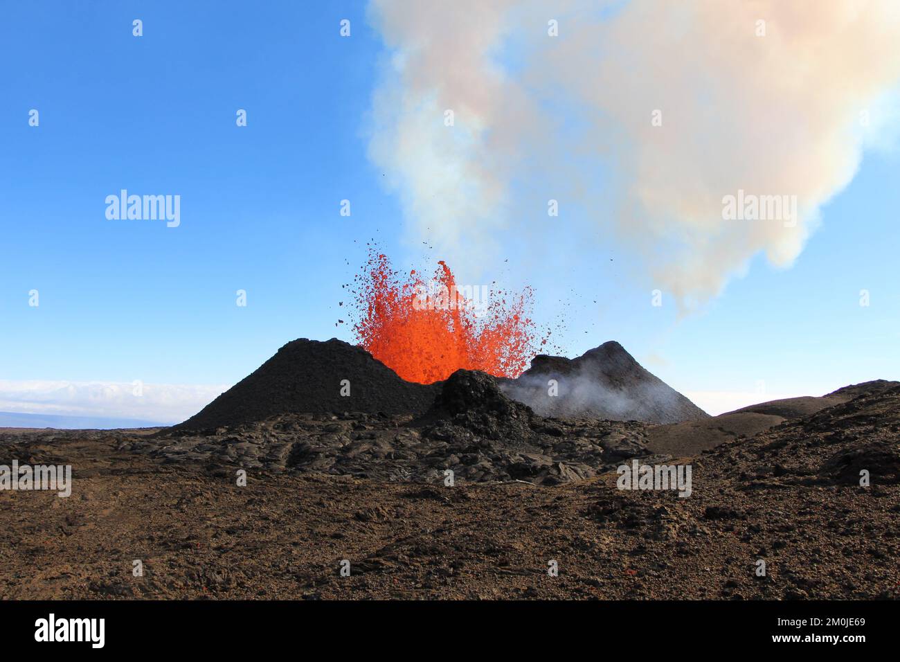 Molten bombs hires stock photography and images Alamy
