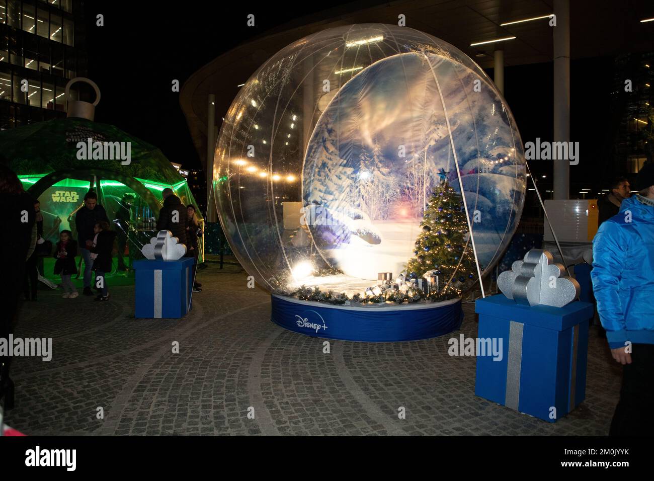 Milan, . 06th Dec, 2022. Lighting of the tree of wishes, Disney for