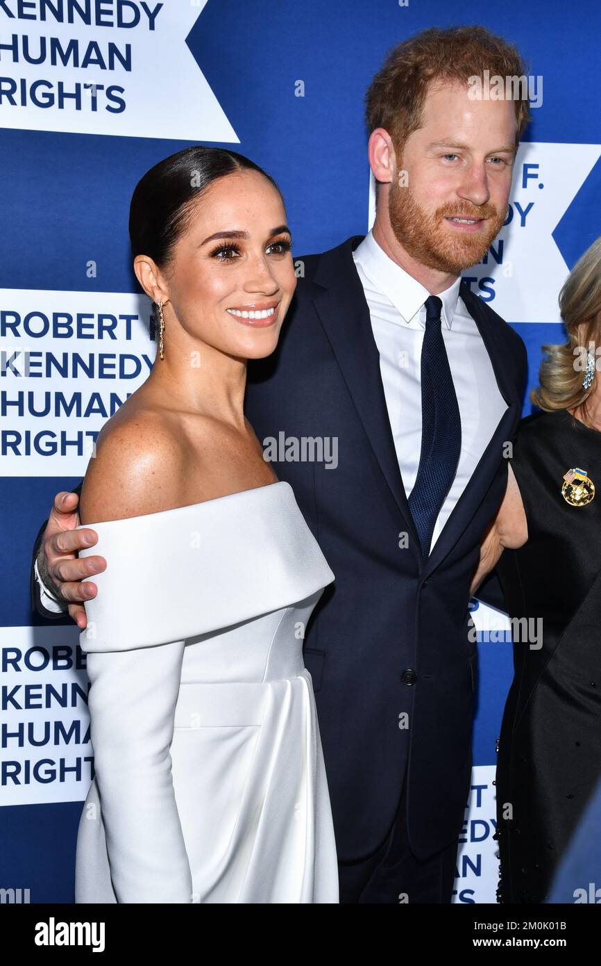 New York, USA. 06th Dec, 2022. Meghan Markle, Duchess of Sussex and Prince Harry, Duke of Sussex, walking on the red carpet at the Ripple Of Hope Awards held at the New York Hilton Midtown in New York, NY, December 6, 2022. (Photo by Anthony Behar/Sipa USA) Credit: Sipa USA/Alamy Live News Stock Photo