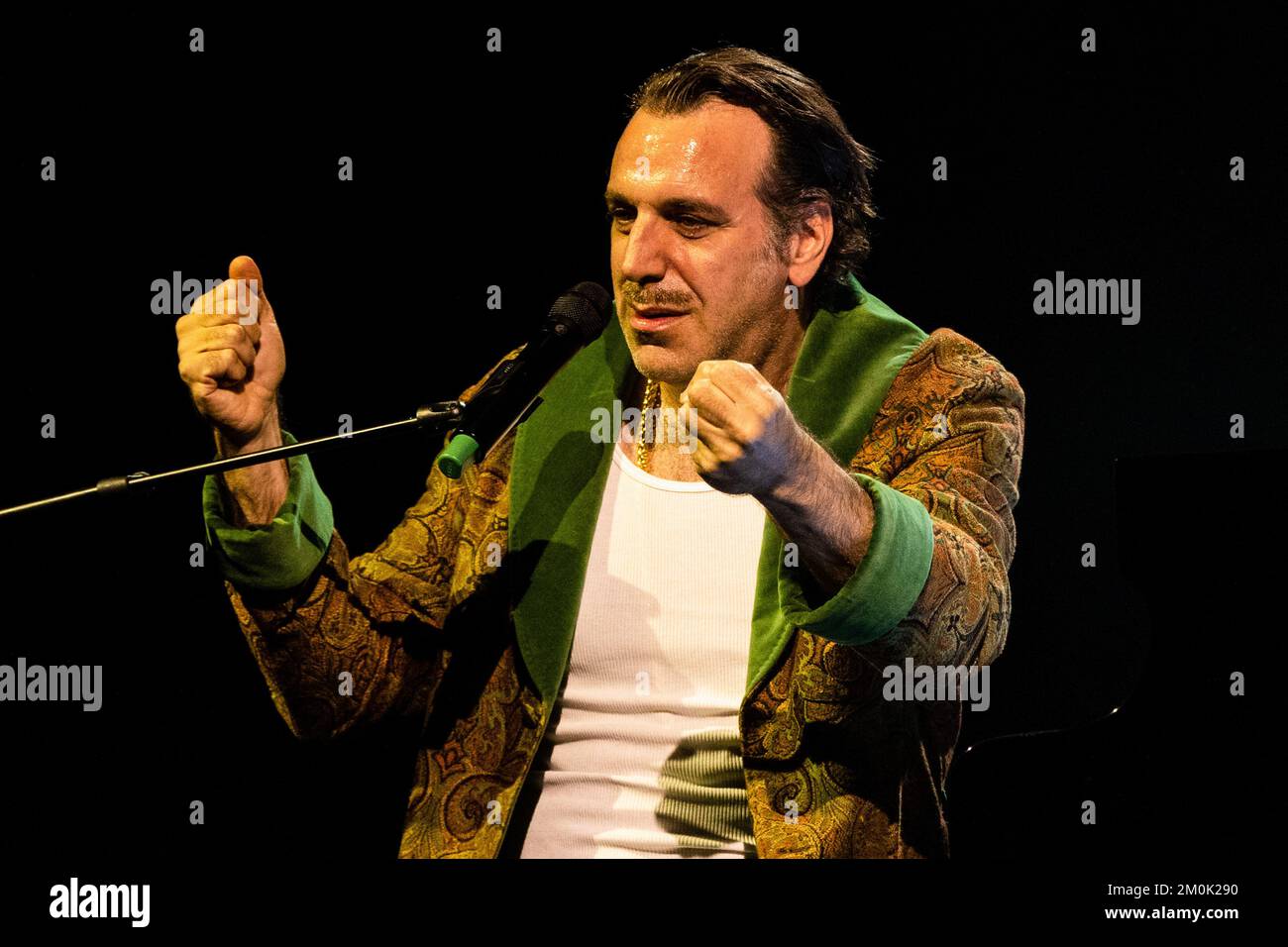 Milan, Italy. 06th Dec, 2022. Canadian musician, songwriter, and producer Chilly Gonzales performs in concert at Teatro Lirico Giorgio Gaber. Credit: SOPA Images Limited/Alamy Live News Stock Photo