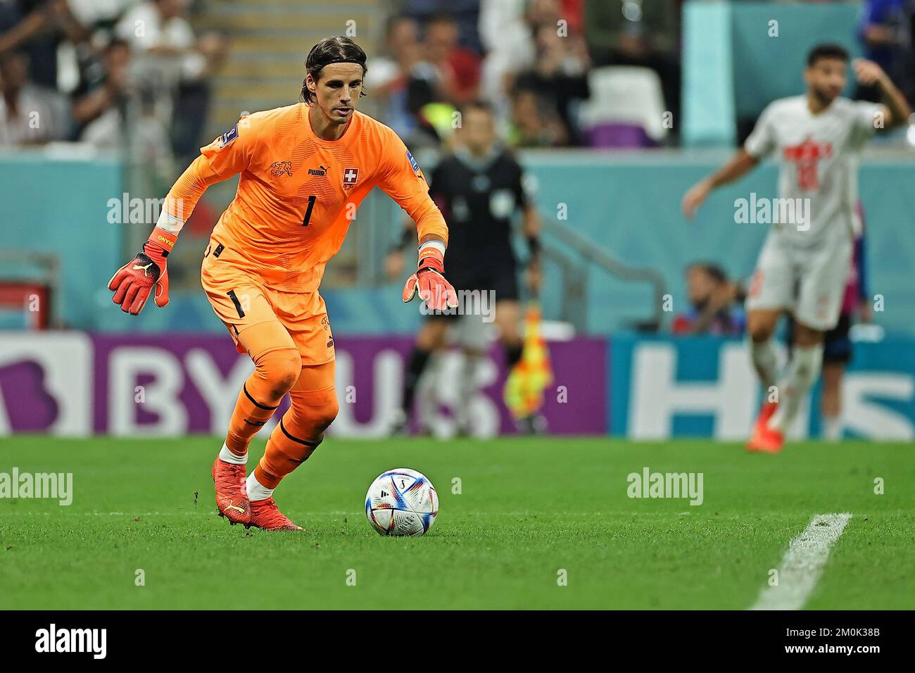 Doha, Qatar. 06th Dec, 2022. Yann Sommer of Switzerland, during the match between Portugal and Switzerland, for the Round of 16 of the FIFA World Cup Qatar 2022, at Lusail Stadium, this Tuesday 06. 30761 (Heuler Andrey/SPP) Credit: SPP Sport Press Photo. /Alamy Live News Stock Photo