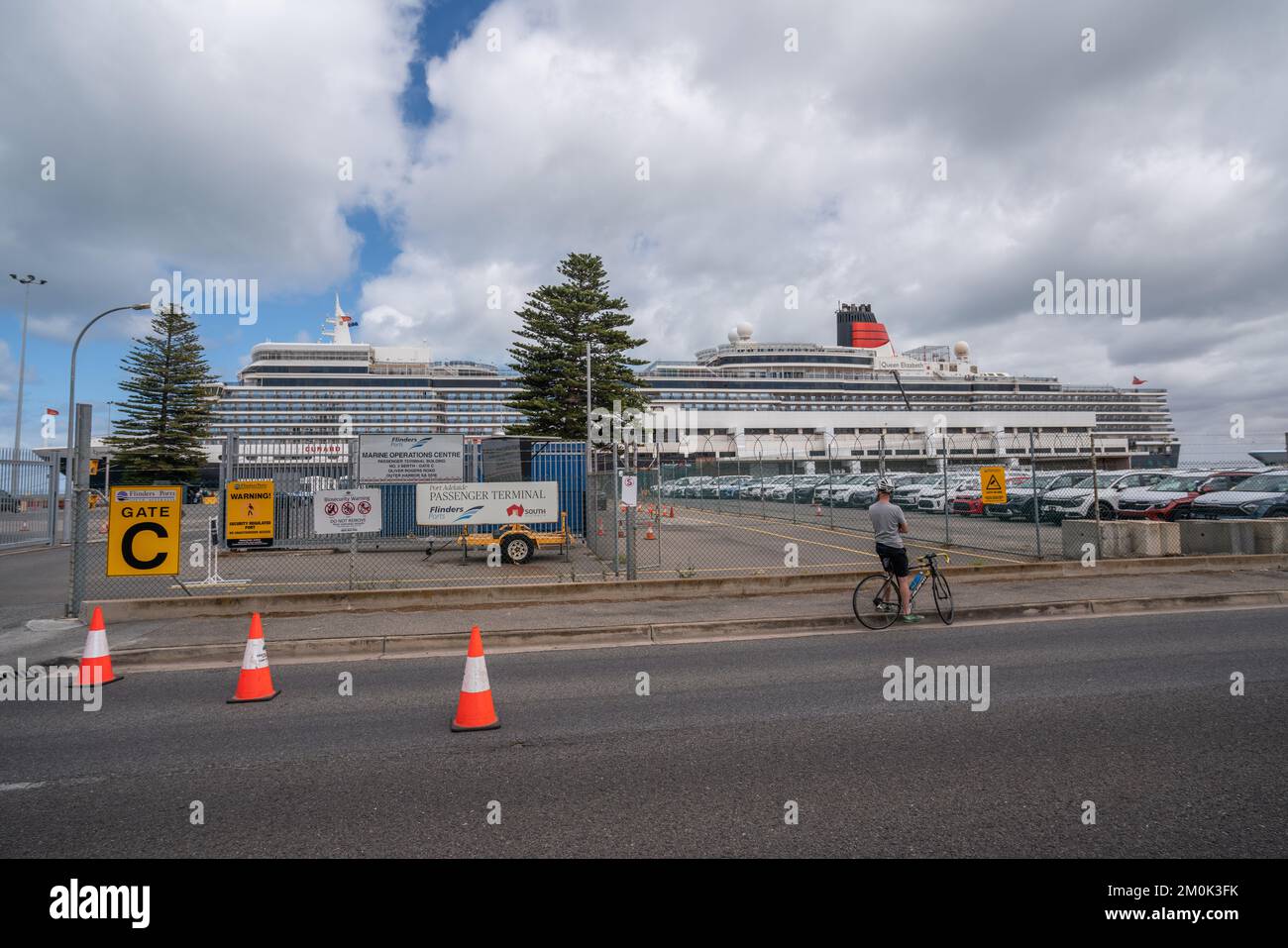 Adelaide, Australia. 7 December 2022. RMS Queen Elizabeth luxury cruise