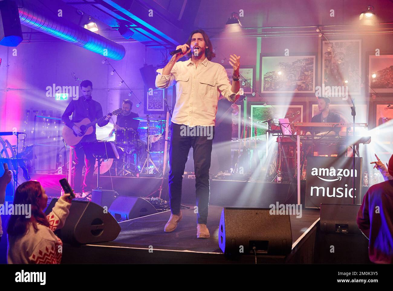 Hamburg, Germany. 07th Dec, 2022. Alvaro Soler, singer, stands on stage in the restaurant 'Bullerei' during the X-Mas Special of the initiative 'All Hands On Deck, a live fundraising concert of artists from different genres of the German music scene. Credit: Georg Wendt/dpa/Alamy Live News Stock Photo