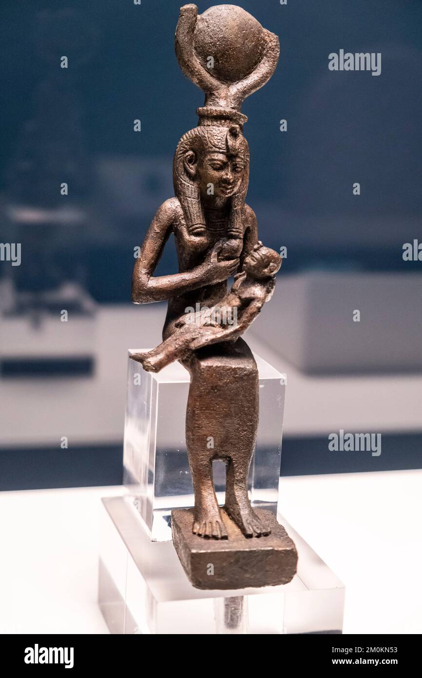 statuette of the goddess Isis with her son Horus, bronze, late period, Egypt, collection of the British Museum Stock Photo