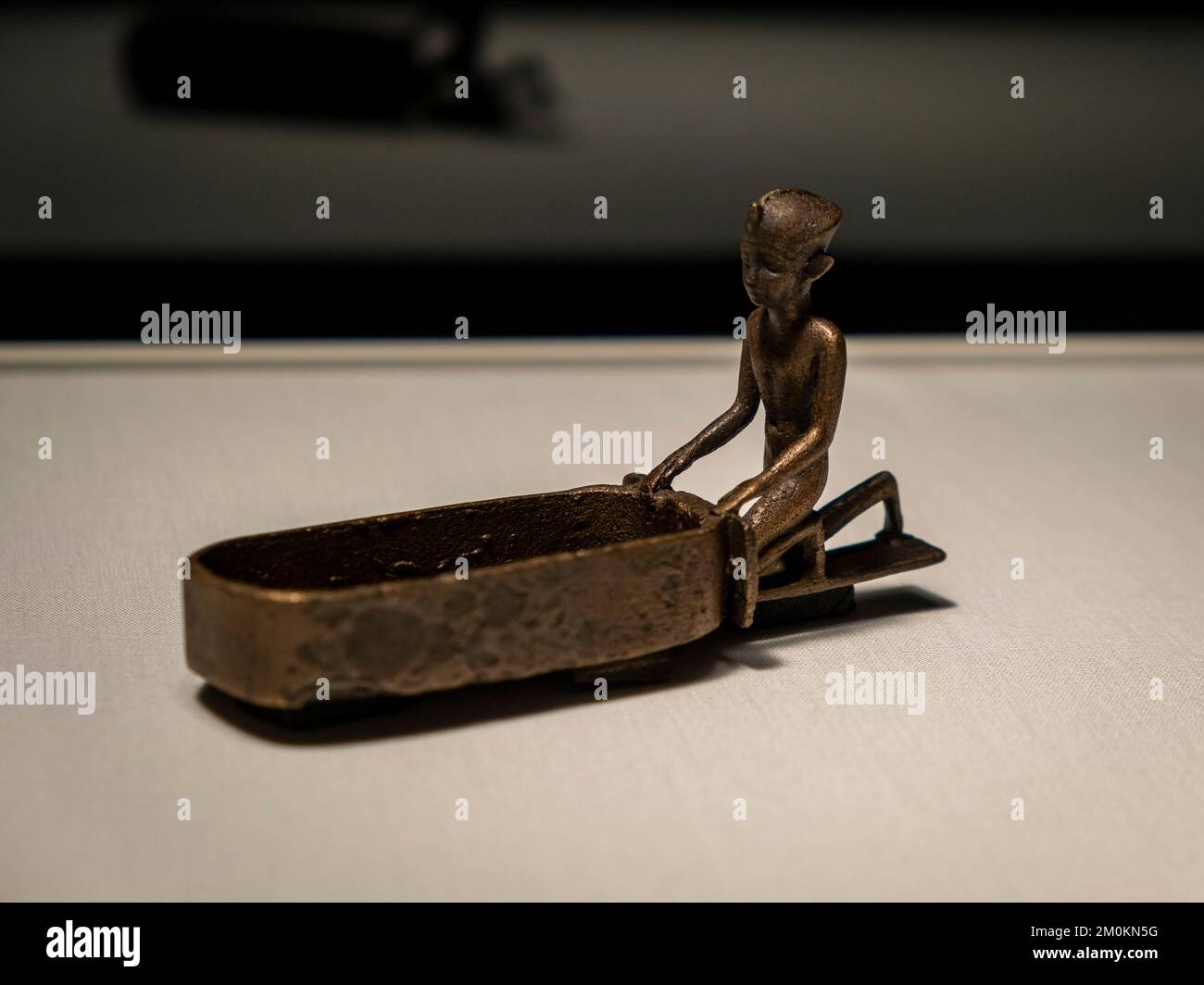 Ancient egyptian incense burner hires stock photography and images Alamy