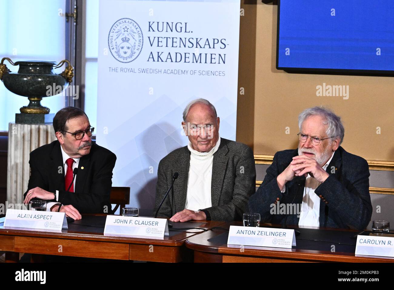 Nobel Prize laureates Alain Aspect, (physics), John F. Clauser (physics) and Anton Zeilinger (physics) during a press conference at the Royal Swedish Academy of Science in Stockholm, Sweden, on December 7, 2022. Photo: Claudio Bresciani/ TT / code 10090 Stock Photo