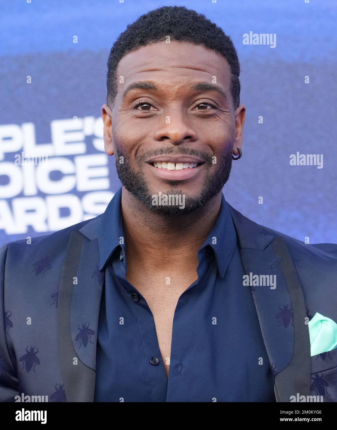 Los Angeles, USA. 06th Dec, 2022. Kel Mitchell arrives at the 2022 People's Choice Awards held at the Barker Hangar in Santa Monica, CA on Tuesday, ?December 6, 2022. (Photo By Sthanlee B. Mirador/Sipa USA) Credit: Sipa USA/Alamy Live News Stock Photo