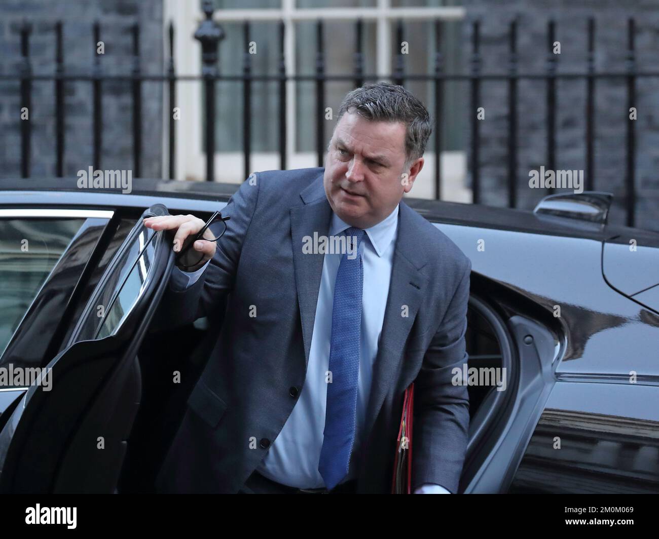 Downing Street, London, UK. 6th Dec, 2022. Secretary of State for Work and Pensions Mel Stride arrives for the weekly Cabinet Meeting at No 10 Downing Street. Stock Photo