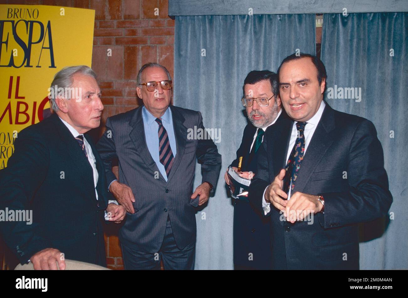Italian prosecutor Giulio Catelani, politicians Alfredo Biondi and Giovanni Maria Flick, and journalist Bruno Vespa at a book presentation, Rome, Italy 1994 Stock Photo