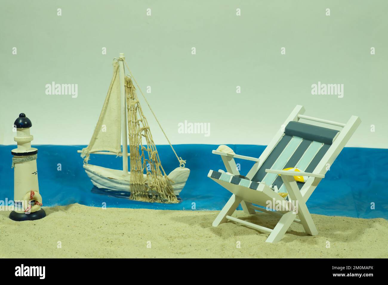Miniature Pool and Beach Scene Set with Ornaments and Nostalgic Table & Chair