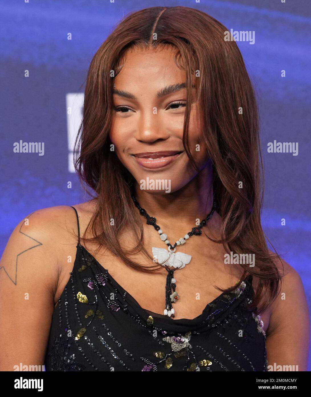 Quen Blackwell arrives at the 2022 People's Choice Awards held at the