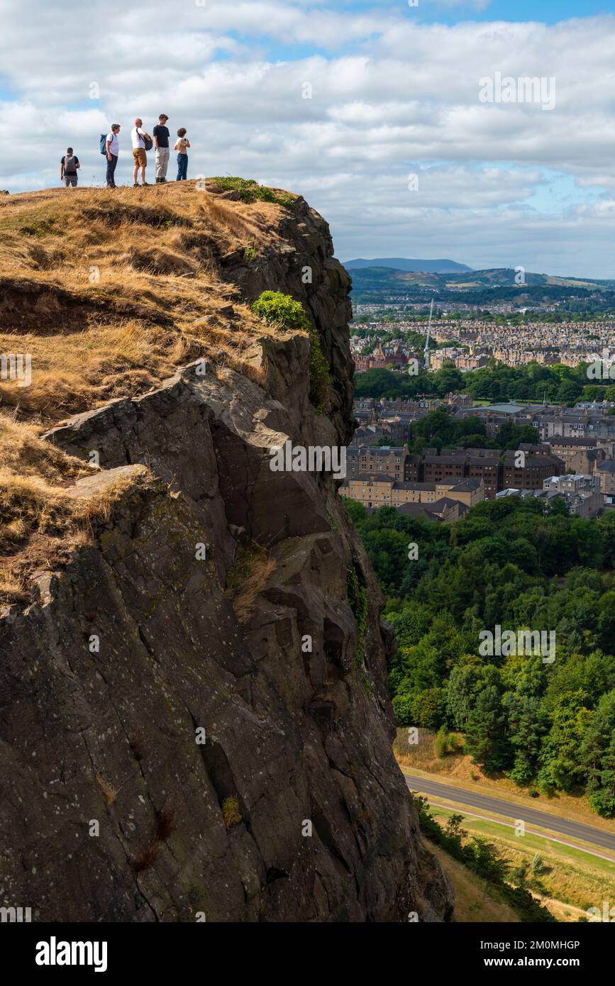 People On Summit Of Arthurs Seat Hi res Stock Photography And Images people-on-summit-of-arthurs-seat-hi-res-stock-photography-and-images