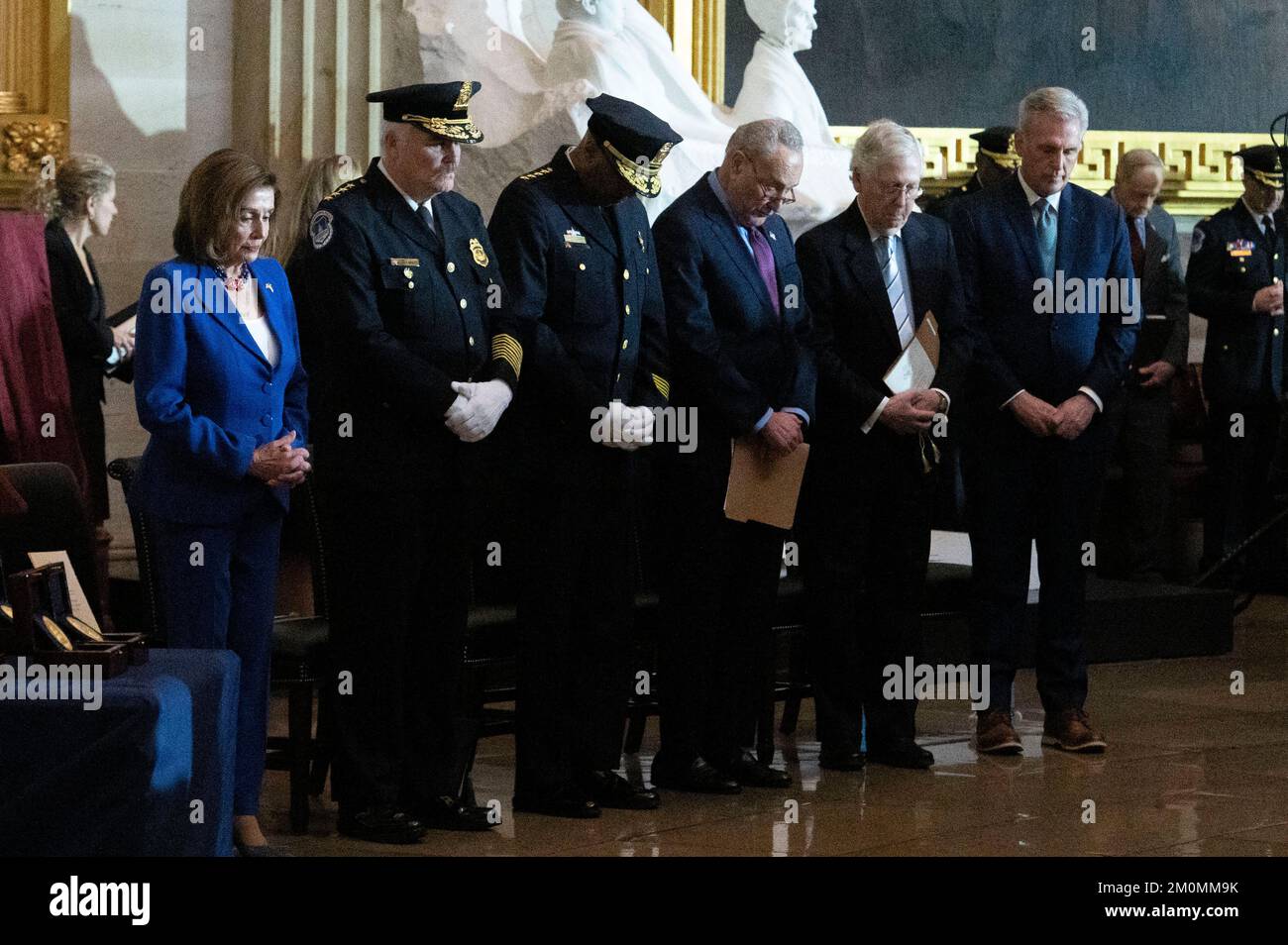 From left to right: Speaker of the United States House of Representatives Nancy Pelosi (Democrat of California), US Capitol Police Chief Tom Manger, DC Metro Police Chief Robert Contee, US Senate Majority Leader Chuck Schumer (Democrat of New York), United States Senate Minority Leader Mitch McConnell (Republican of Kentucky), and US House Minority Leader Kevin McCarthy (Republican of California), during a ceremony to present four Congressional Gold Medals to the US Capitol Police and DC Metropolitan Police for their protection of the US Capitol on January 6, 2021, in Washington, DC, Tuesday, Stock Photo