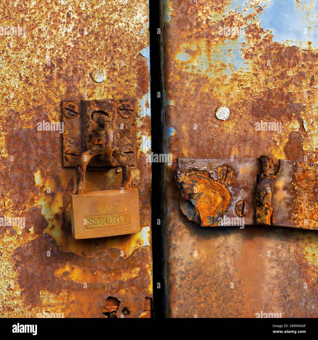 Wabi-Sabi a Japenese culture of the natures passage of time showing beauty in the art of imperfection and impermamence, this image is rusted metal Stock Photo