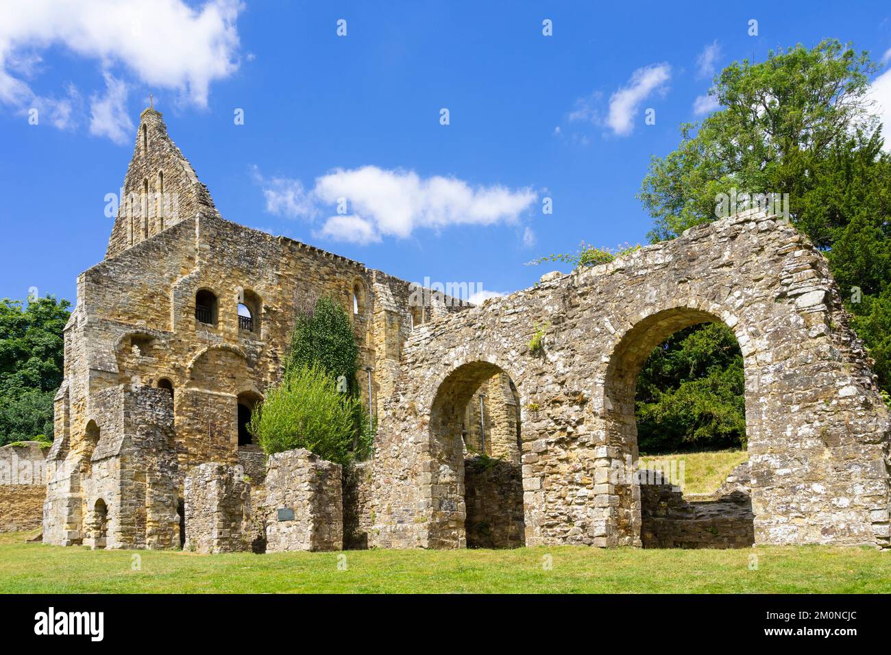 Battle Abbey Battle East Sussex ruins of Battle Abbey monks  dormitory and latrine blocks at Battle Abbey Battle East Sussex England UK GB Europe Stock Photo