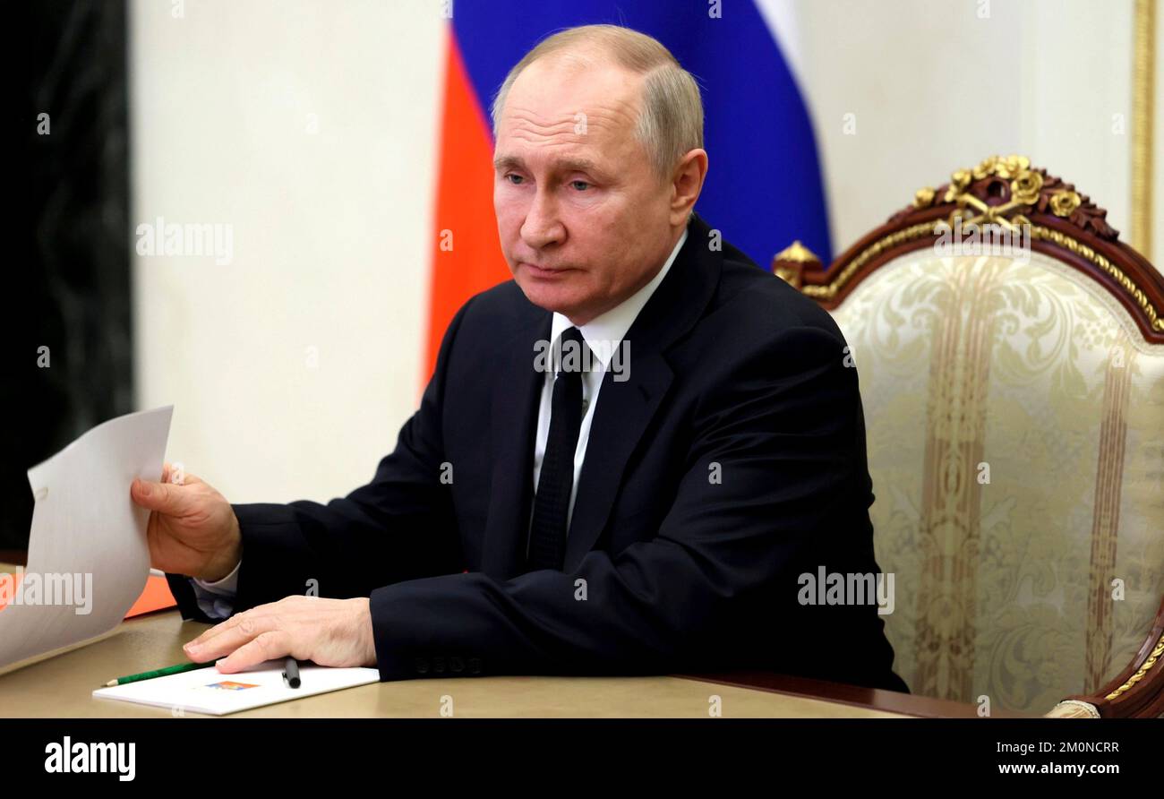Putin and cabinet members 2022 hi-res stock photography and images - Alamy