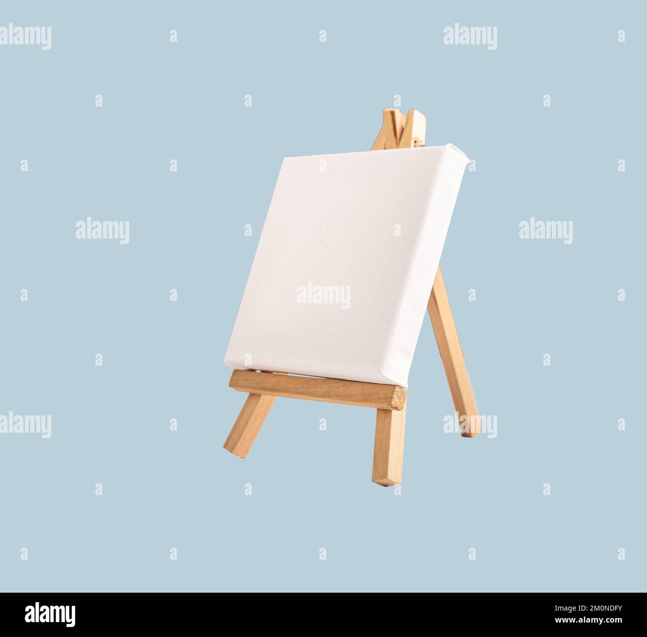 Small wooden easel blank canvas hi-res stock photography and