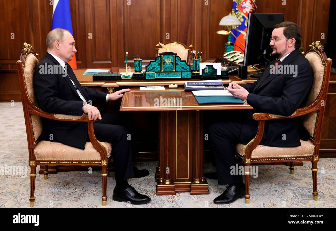 Moscow, Russia. 06th Dec, 2022. Russian President Vladimir Putin holds a face-to-face meeting with R-Pharm founder and Delovaya Rossiya head Alexei Repik, right, at the Kremlin, December 6, 2022 in Moscow, Russia. Credit: Mikhail Metzel/Kremlin Pool/Alamy Live News Stock Photo