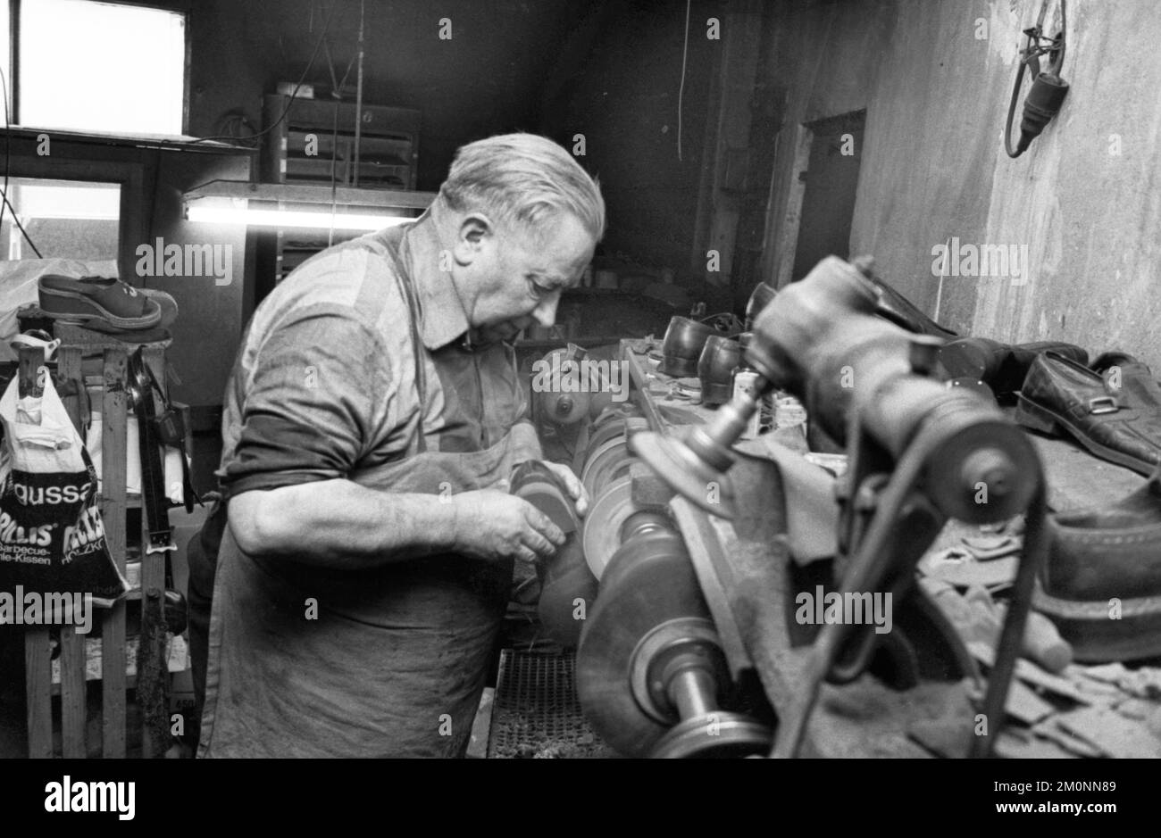 In the workshop of a Schumacher as a sole trader on 12.5.1976 in Dortmund, Germany, Europe Stock Photo