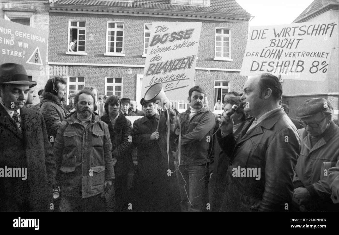 Sheet metal workers union hires stock photography and images Alamy