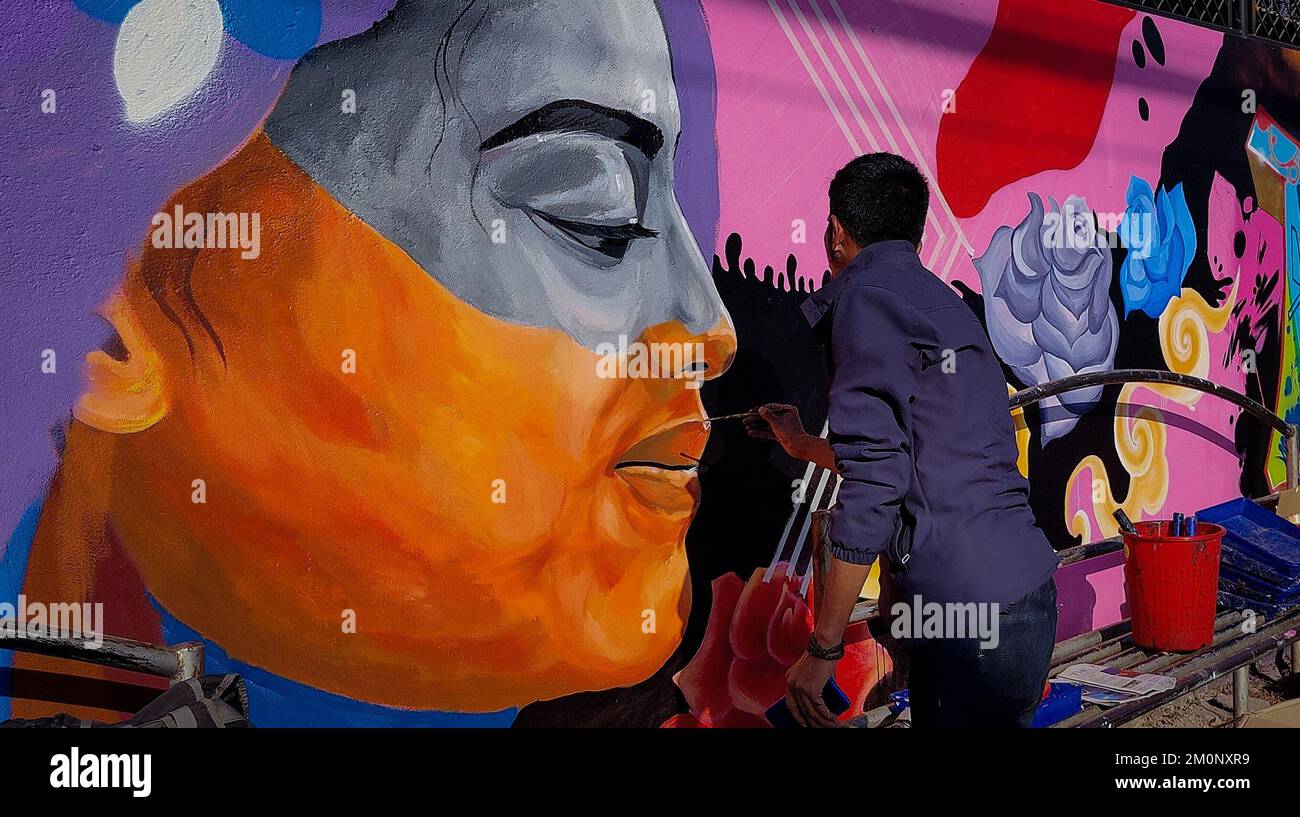 Kathmandu, Bagmati, Nepal. 7th Dec, 2022. An artist from the team of