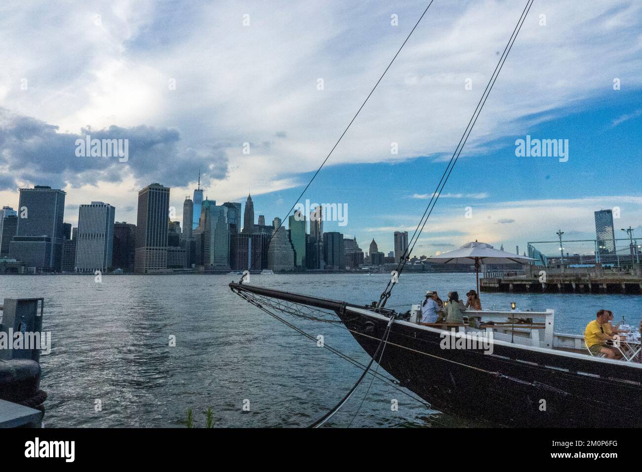 Pilot, Docked in Brooklyn Heights, Pilot is an outdoor, seasonal oyster
