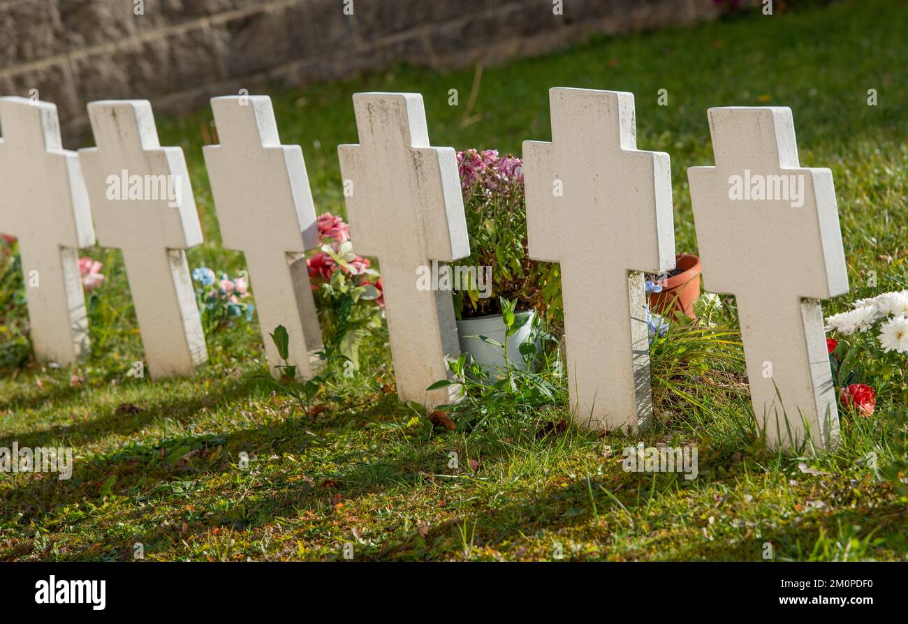 Abandoned funeral home hi-res stock photography and images - Alamy