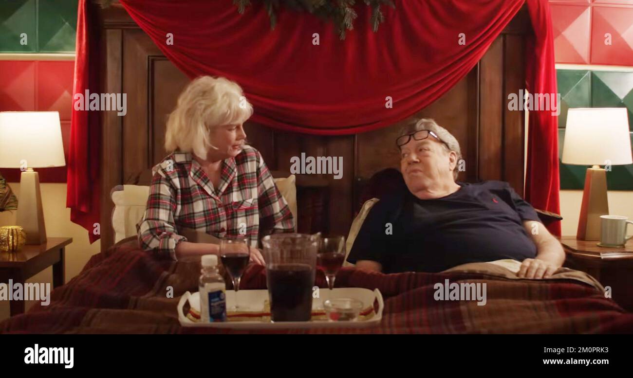 CHRISTMAS WITH THE CAMPBELLS, from left Julia Duffy, Wendt, 2022. © RLJE Films /Courtesy