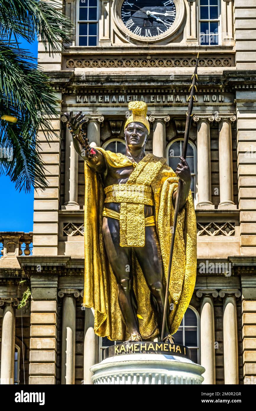 King Kamehameha I Statue State Supreme Court Building Honolulu Oahu ...