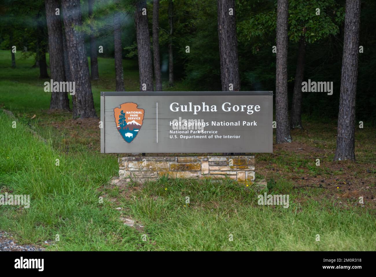 Hot Springs NP, AR, USA - September 10, 2022: A welcoming signboard at the entry point of the park Stock Photo
