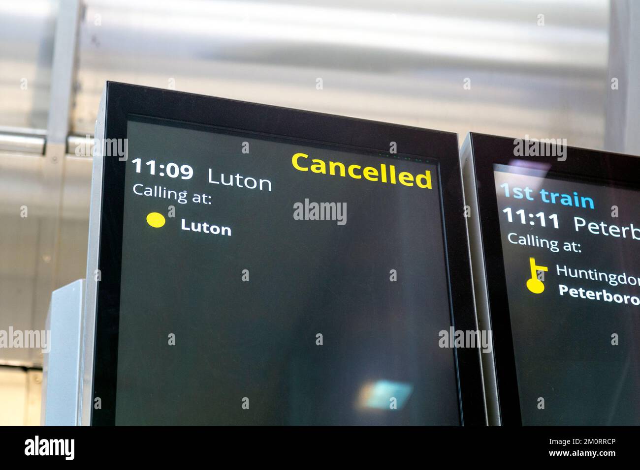 Train to Luton cancelled, display board on the train platform, London, UK Stock Photo