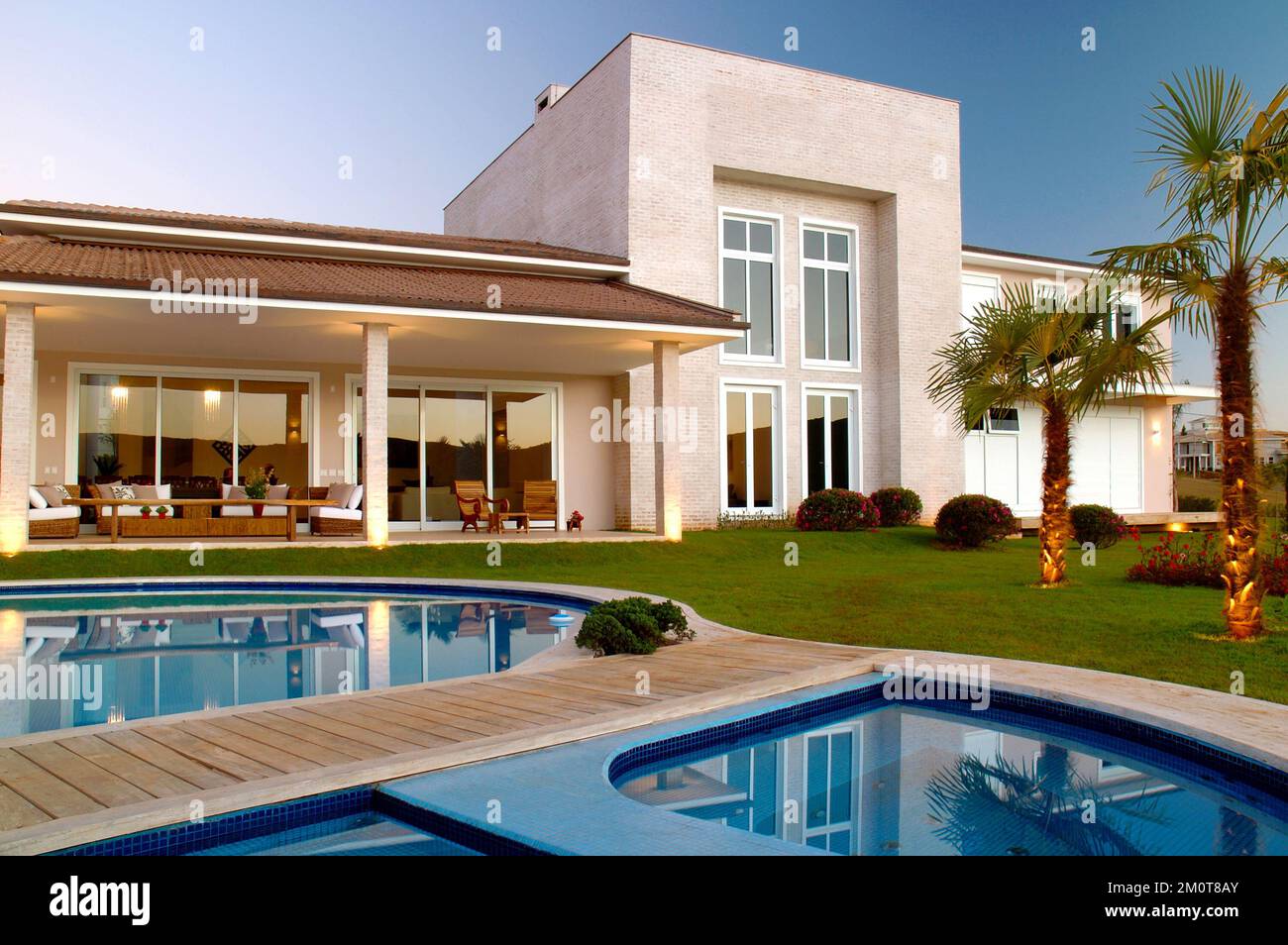 Beautiful view of Luxury Home Exterior Architecture Styles