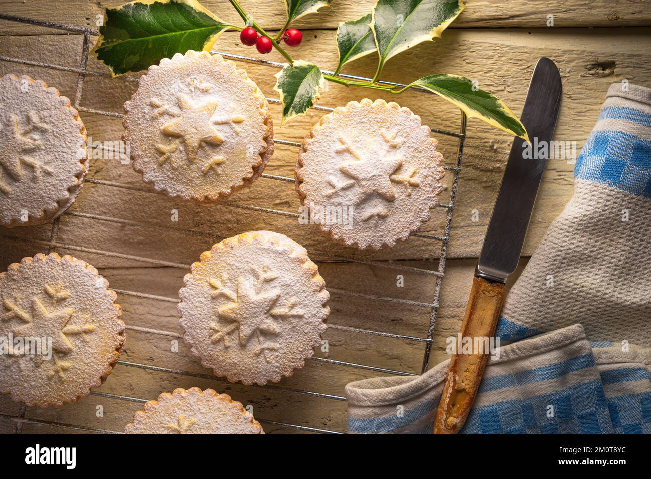 Mince Pies with holly Stock Photo - Alamy