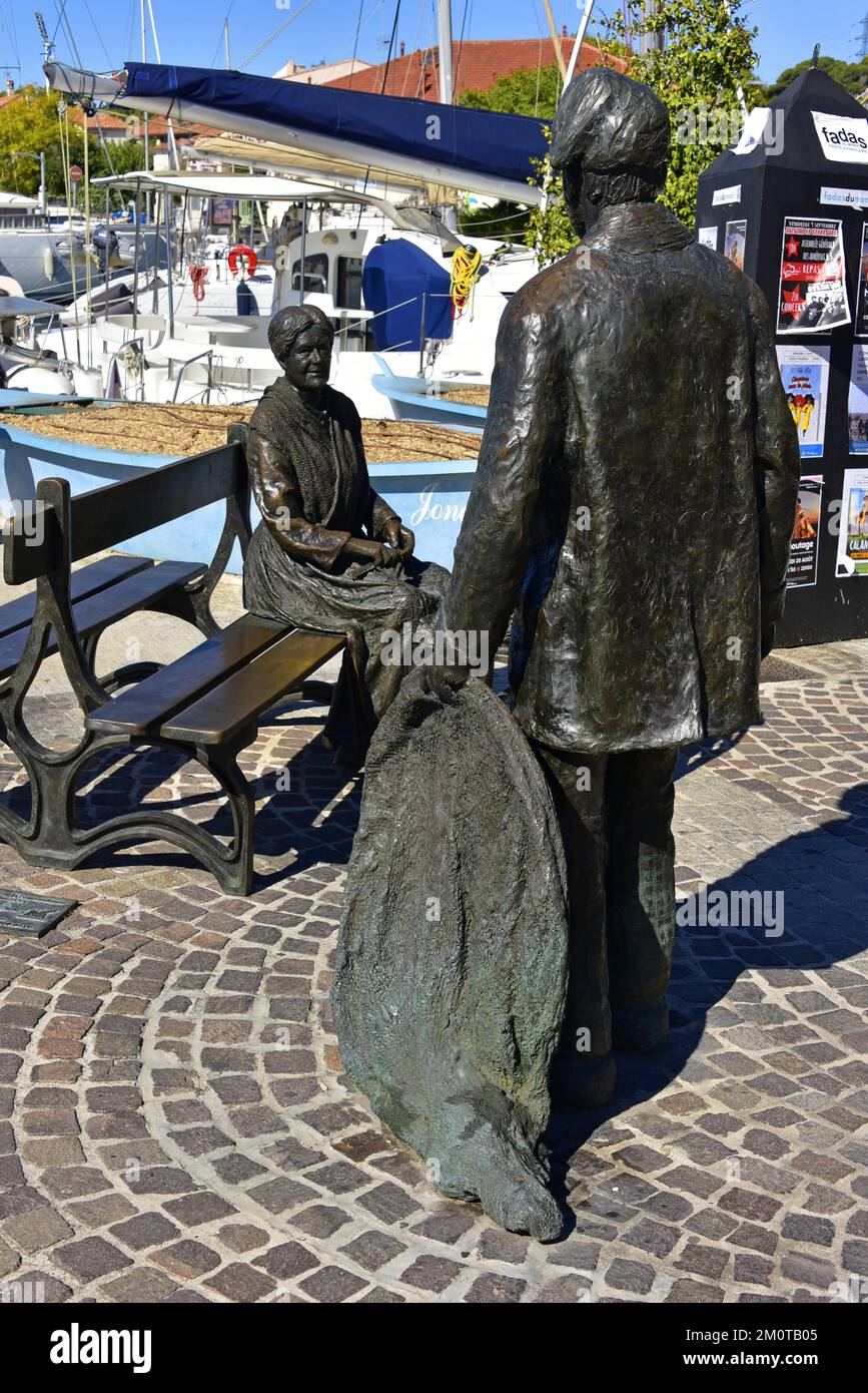 Martigues nicknamed ''The Venice of Provence'' Fisherman wife and husband bronze statues Stock