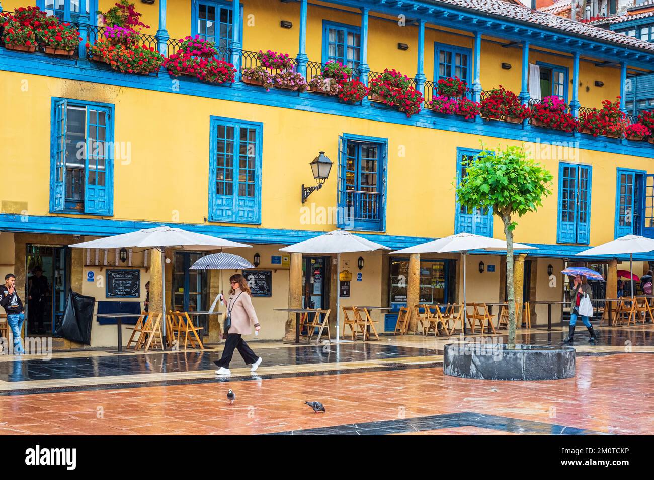 Plaza daoíz y velarde de oviedo hires stock photography and images Alamy