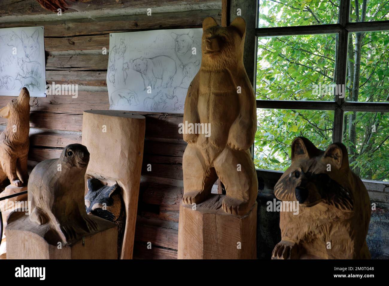 France, Moselle, Rhodes, Sainte Croix wildlife park, the New World, L Atelier chalet, wooden animal sculptures Stock Photo - Alamy France, Moselle, Rhodes, Sainte Croix wildlife park, the New World, L Atelier chalet, wooden animal sculptures Stock Photo - Alamy