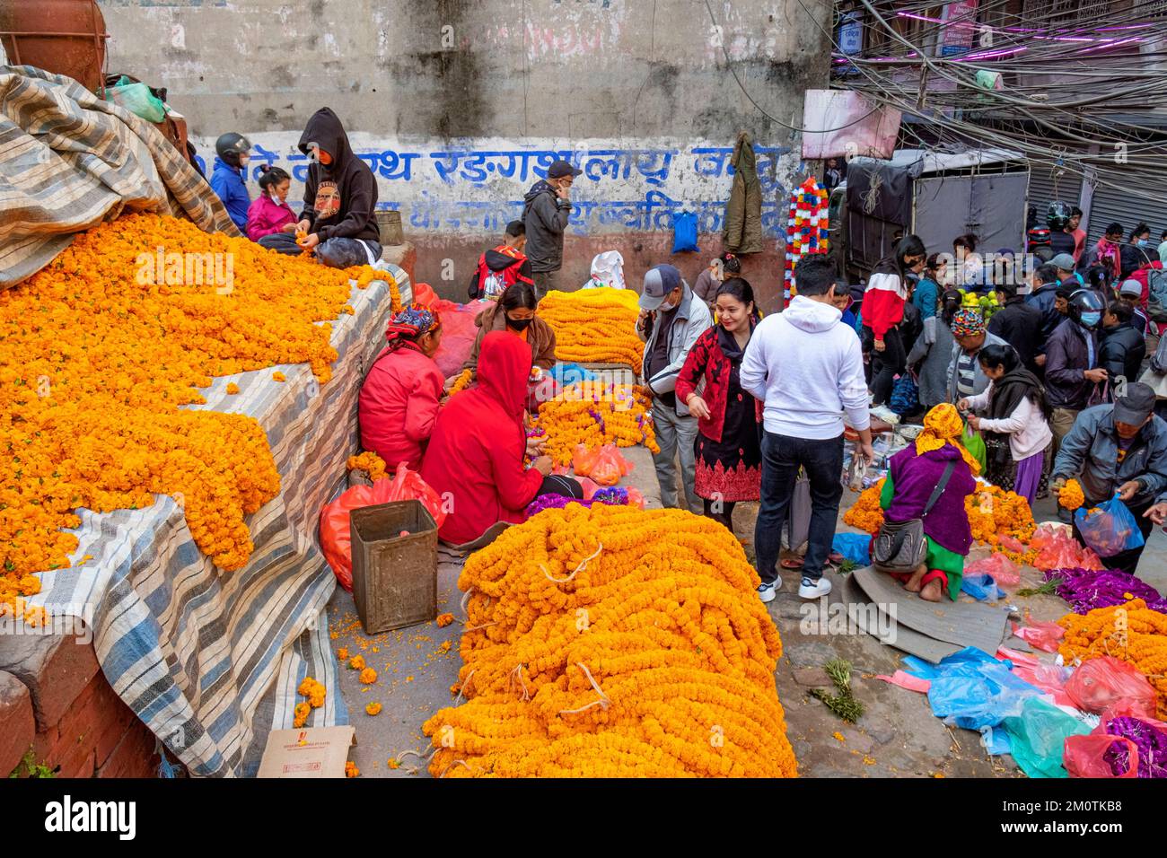 Nepal, Kathmandu, city center near Durbar Square, street vendors set up